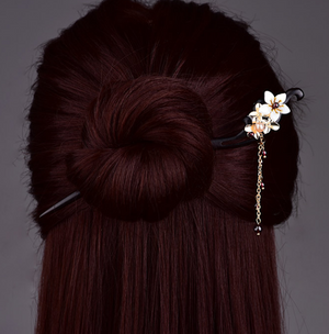 Vintage White Flower Wood Hair Stick Minimalist Tassels Hair Stick Hair Holder - Zealer