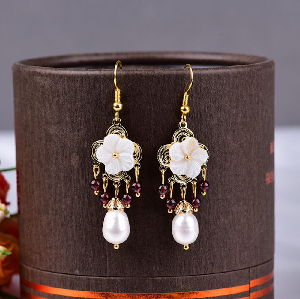 Vintage White Earrings Flower Long Dangle Earrings