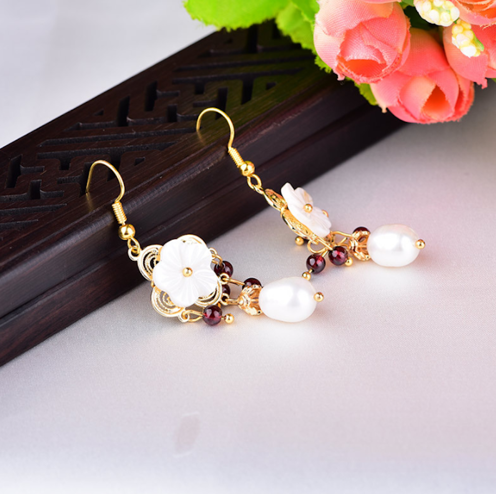 Vintage White Earrings Flower Long Dangle Earrings - Zealer