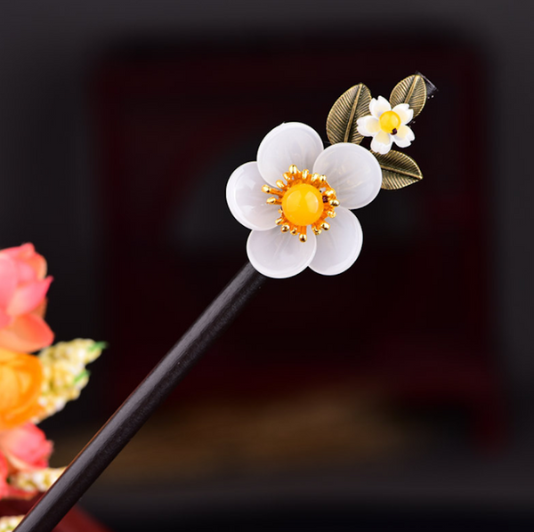 Vintage White Flower Wood Hair Stick Minimalist Hair Stick Hair Holder