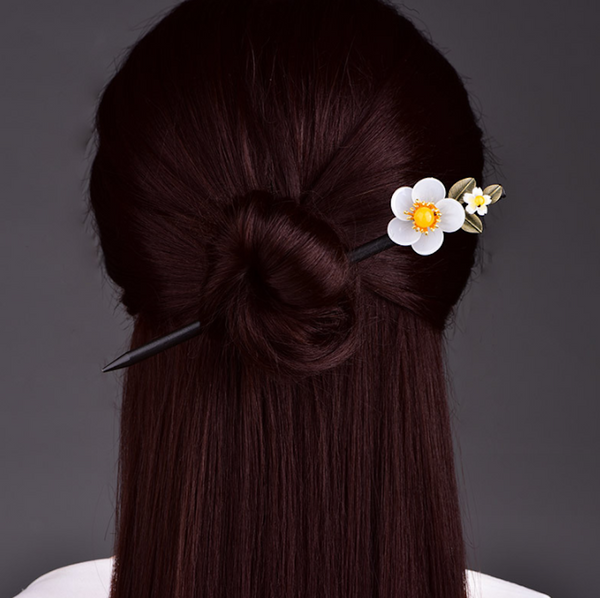 Vintage White Flower Wood Hair Stick Minimalist Hair Stick Hair Holder