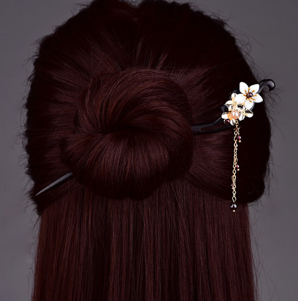 Vintage White Flower Wood Hair Stick Minimalist Tassels Hair Stick Hair Holder