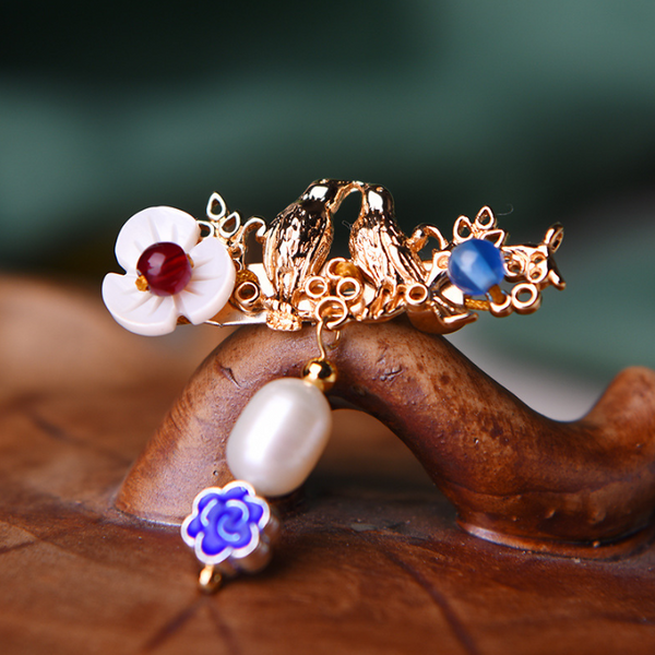 Mapie Love Brooch Flower Collar Pin Pearl Brooch Vintage Brooches