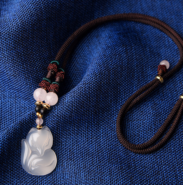 Vintage White Jade Necklace Lovely Fox Necklace