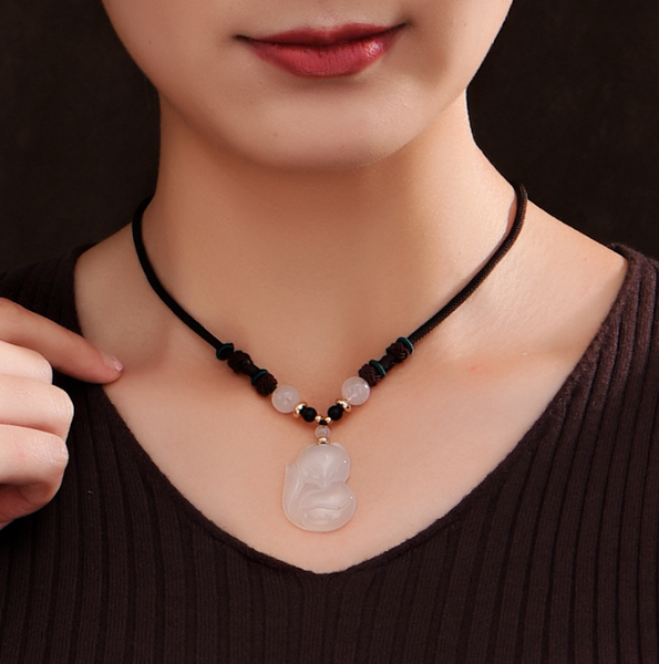 Vintage White Jade Necklace Lovely Fox Necklace