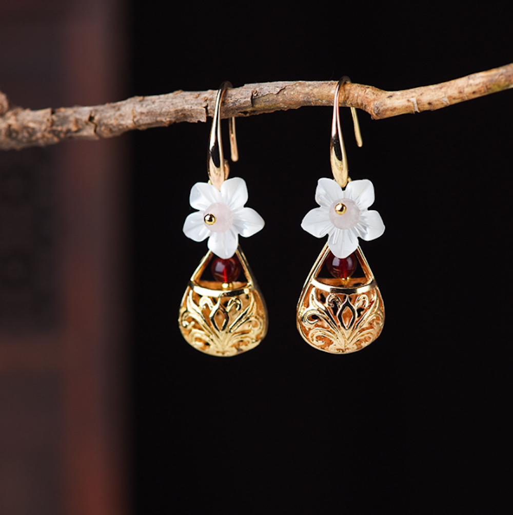 Vintage Jade Earrings Hollow Bag Short Dangle Earrings
