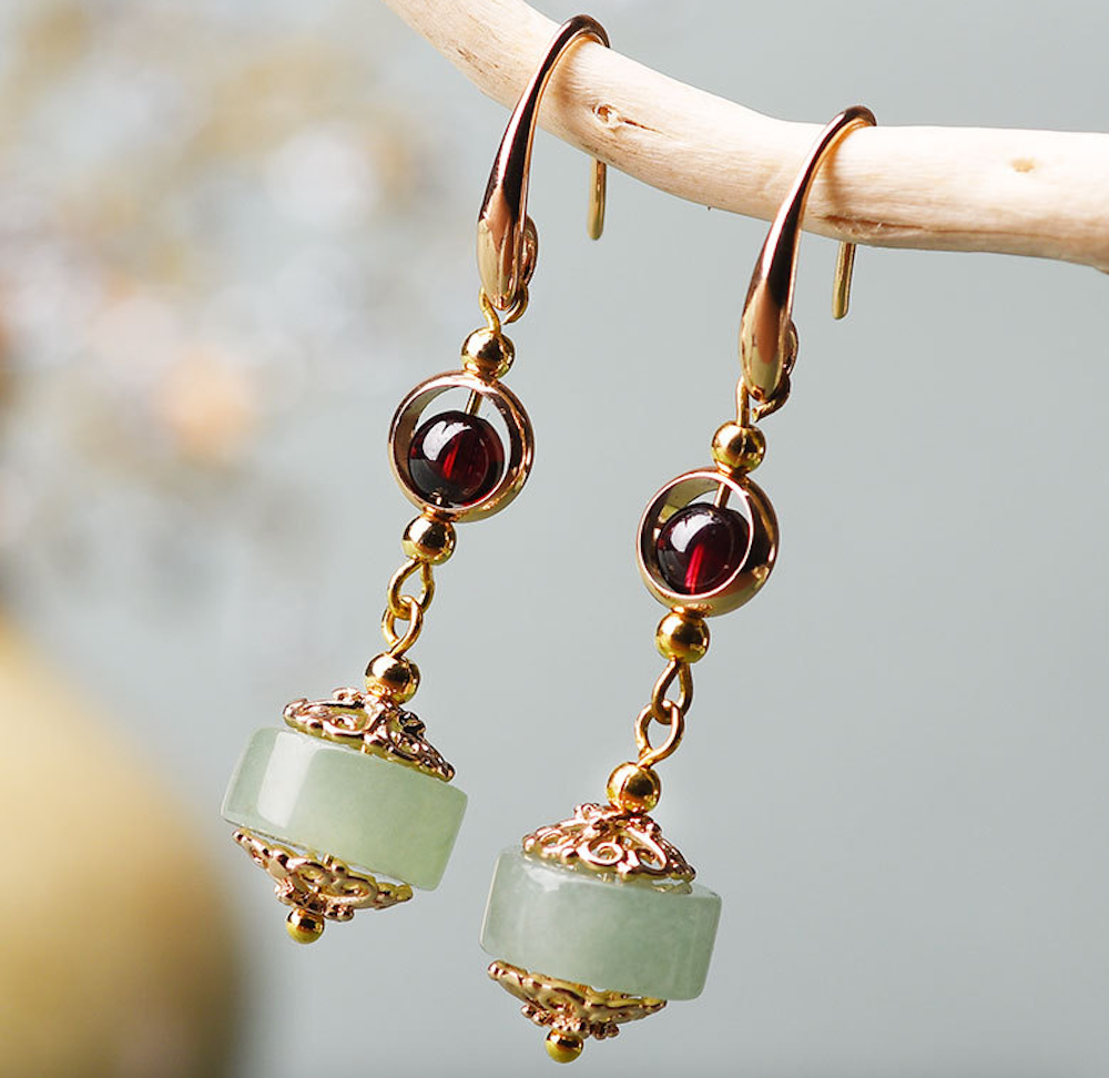 Vintage Green Jade Earrings Flower Short Dangle Earrings